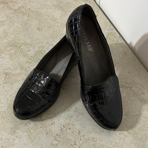 AEROSOLES Patent Leather Slip On Shoes
